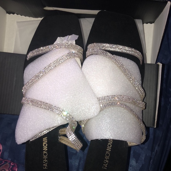 Black and Silver Fashion Nova Sandals for an everyday look 🥰 - Picture 2 of 3